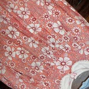 Adorable featuring floral pattern classic collar style blouse